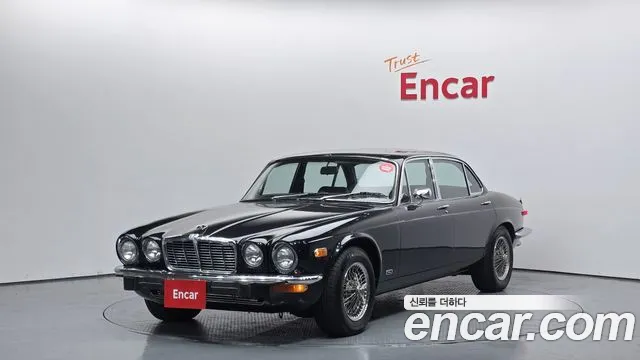 Jaguar XJ-6