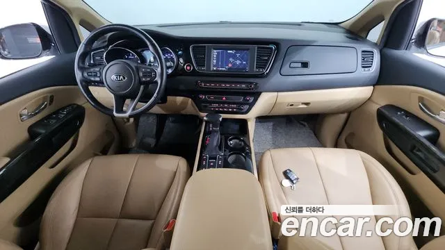 Kia Carnival — интерьер