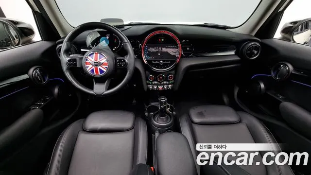 MINI Cooper — интерьер