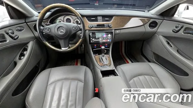 Mercedes-Benz CLS-класс — интерьер