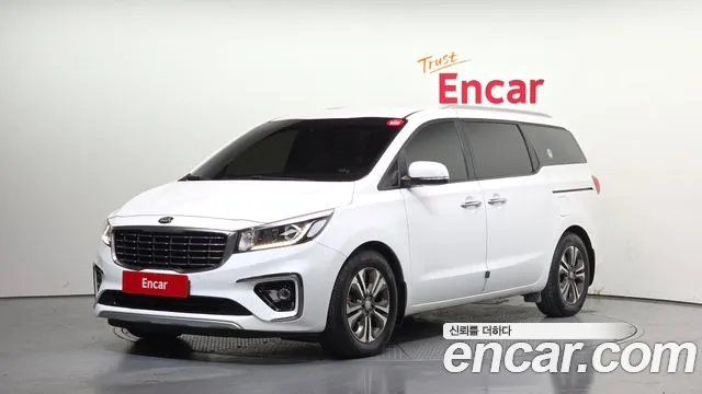 Kia Carnival — экстерьер