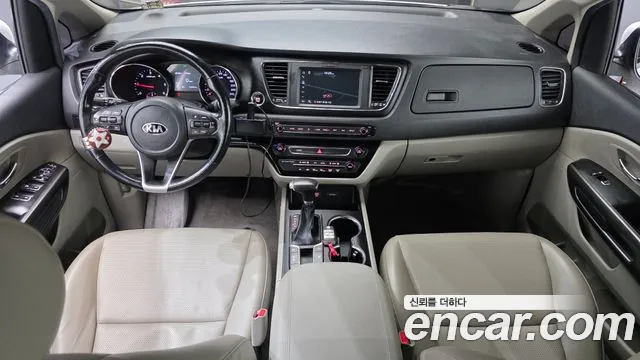 Kia Carnival — интерьер