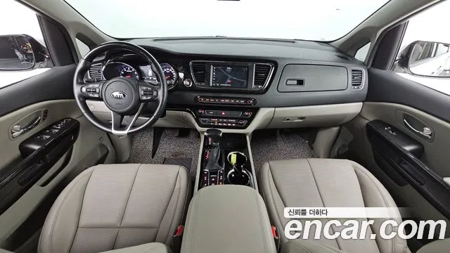 Kia Carnival — интерьер