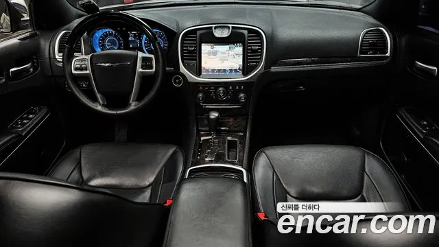 Chrysler 300C — интерьер