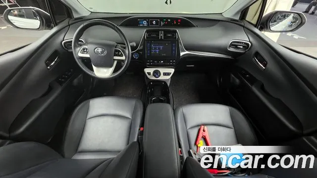 Toyota Prius — интерьер