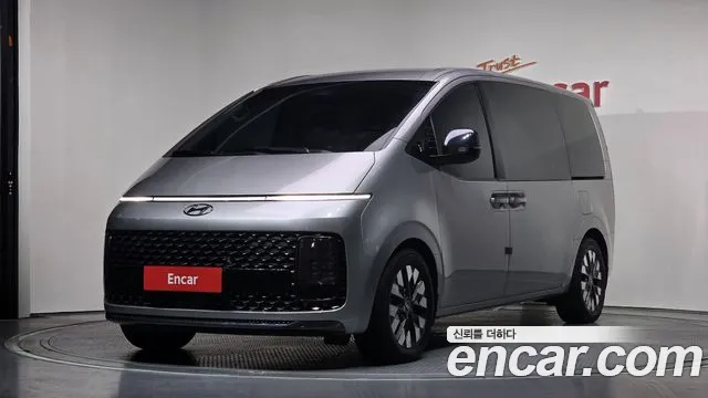 Hyundai Staria