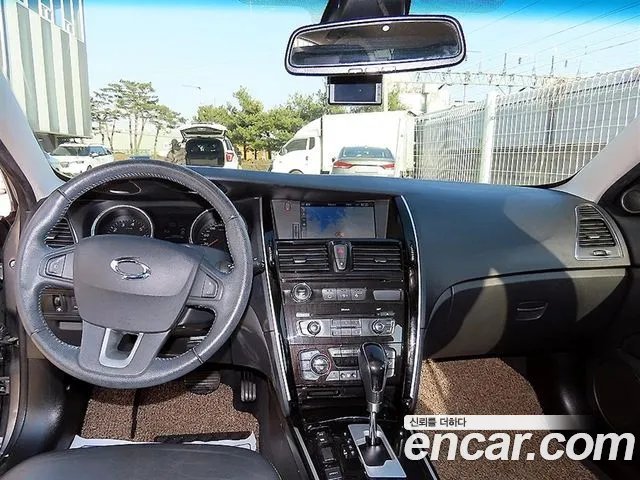 Renault Korea SM7 — интерьер