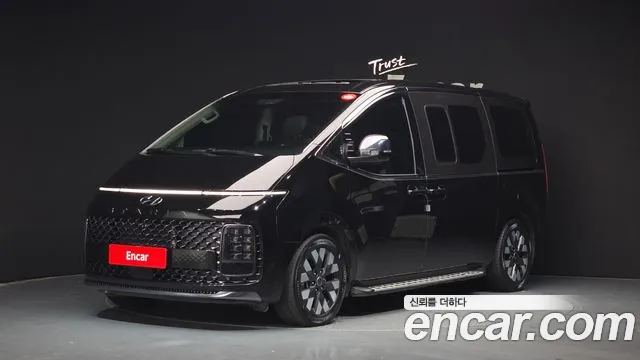 Hyundai Staria