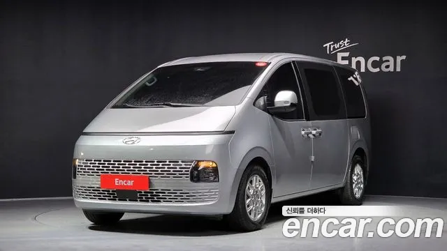 Hyundai Staria