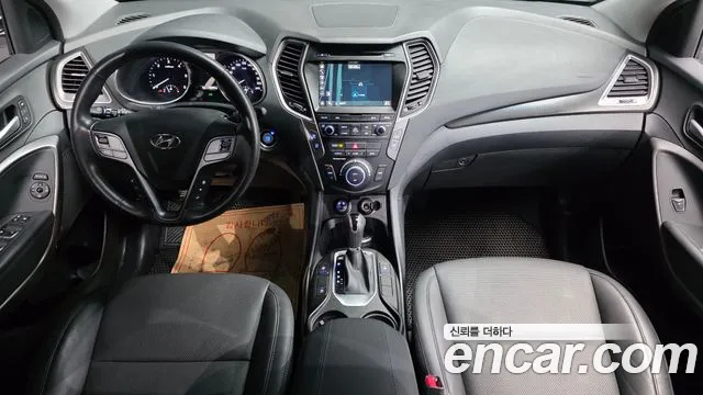 Hyundai Santa Fe — интерьер