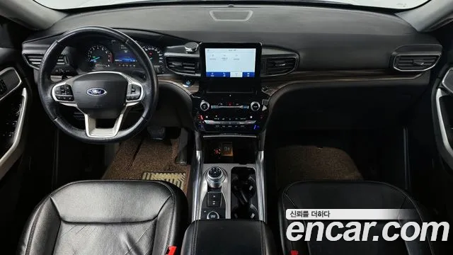Ford Explorer — интерьер