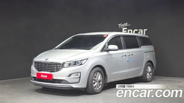 Kia Carnival — экстерьер