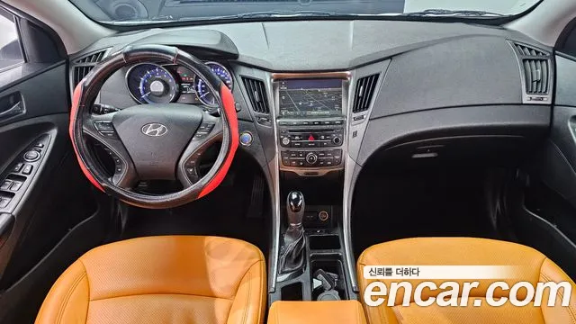 Hyundai Sonata — интерьер