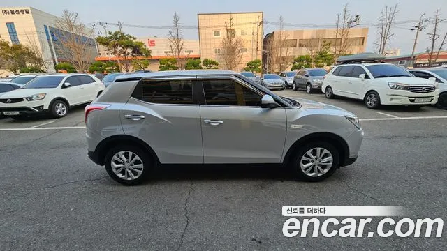 KG Mobility Tivoli — интерьер
