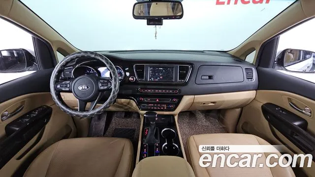 Kia Carnival — интерьер
