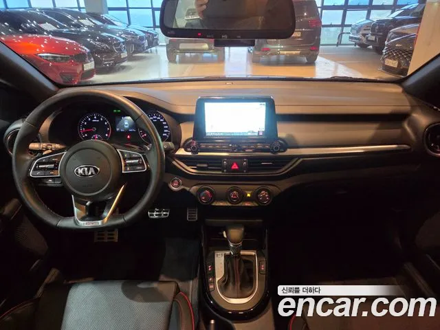 Kia K3 — интерьер