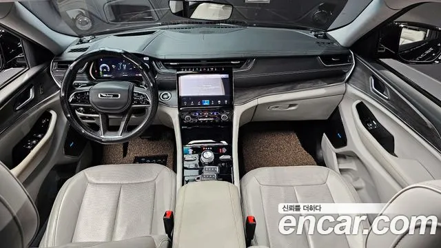 Jeep Cherokee — интерьер