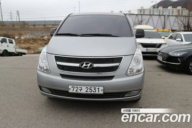 Hyundai Starex