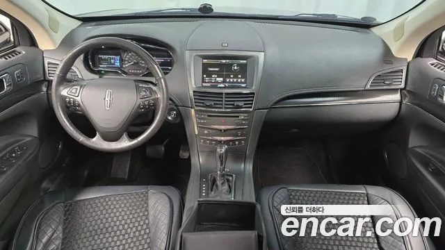 Lincoln MKT — интерьер