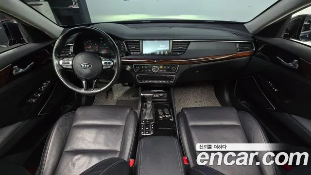 Kia K7 — интерьер