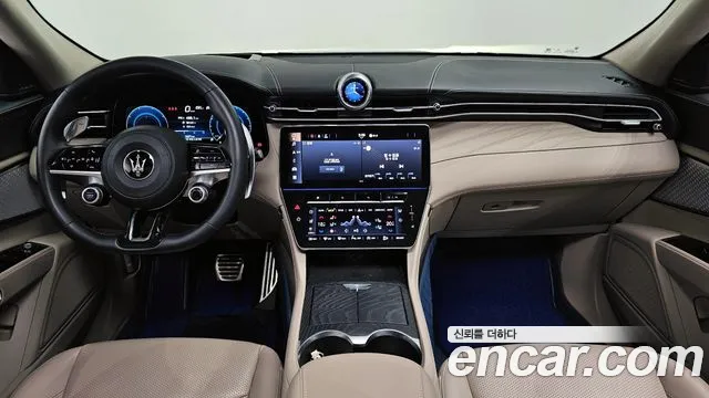 Maserati Grecale — интерьер