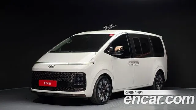 Hyundai Staria