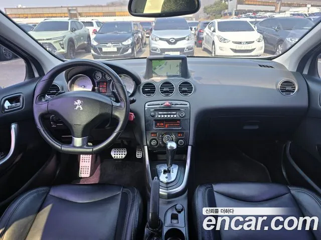 Peugeot 308 — интерьер