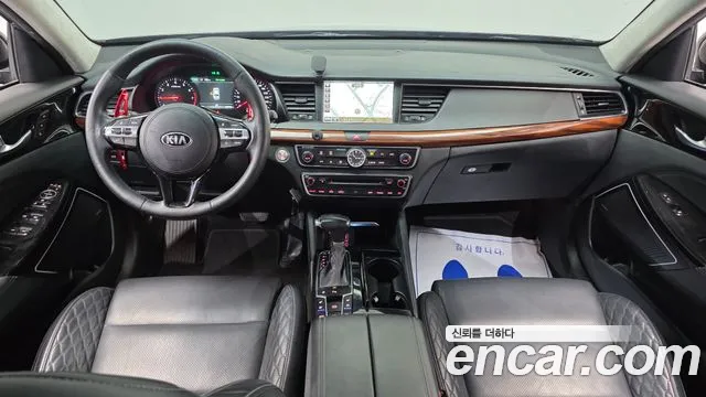 Kia K7 — интерьер