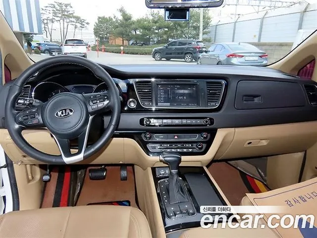 Kia Carnival — интерьер
