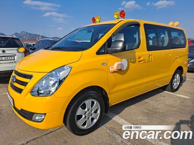 Hyundai Starex