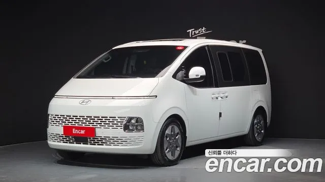 Hyundai Staria