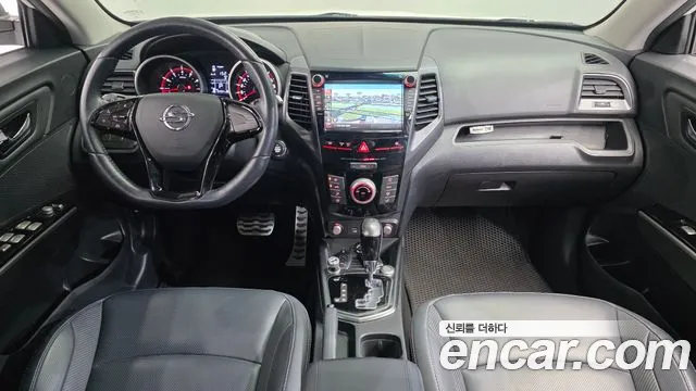 KG Mobility Tivoli — интерьер