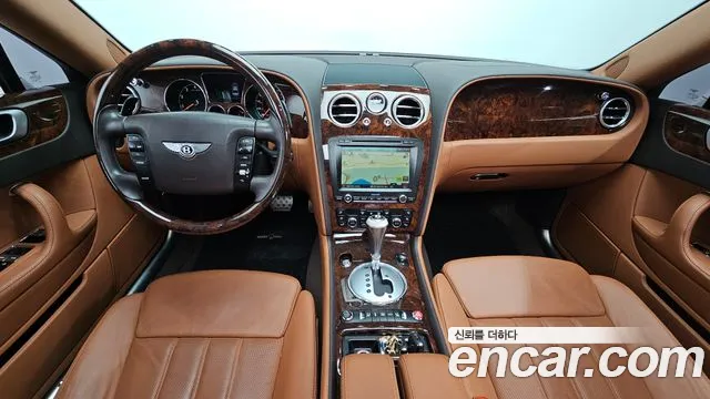 Bentley Flying Spur — интерьер