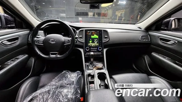 Renault Korea SM6 — интерьер
