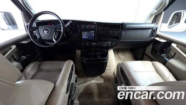 GMC Savana — интерьер