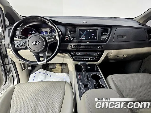 Kia Carnival — интерьер