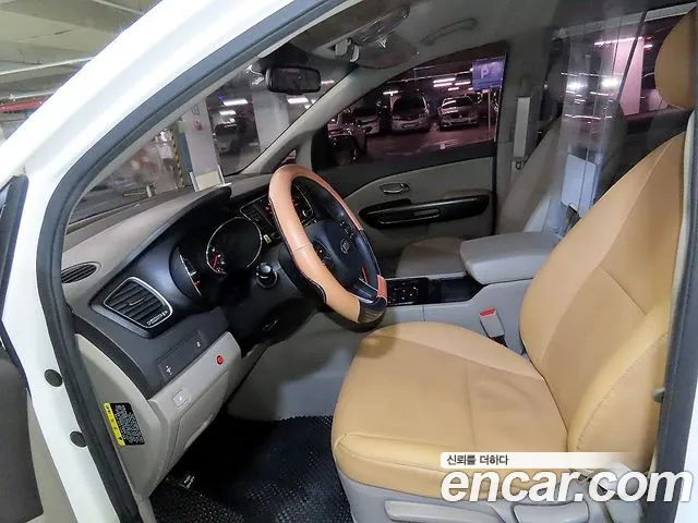 Kia Carnival — интерьер