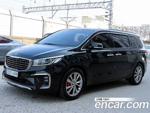 Kia Carnival — экстерьер