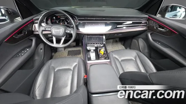 Audi Q7 — интерьер