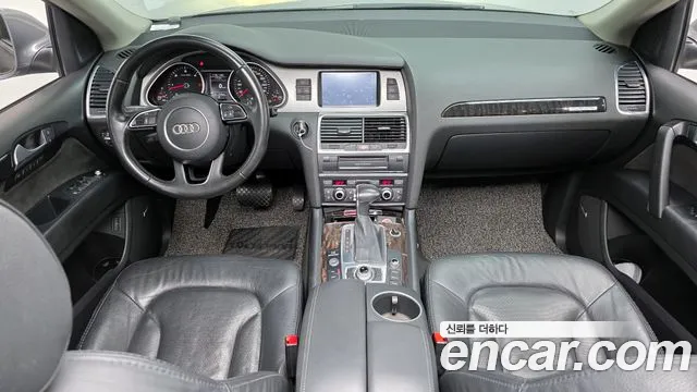 Audi Q7 — интерьер
