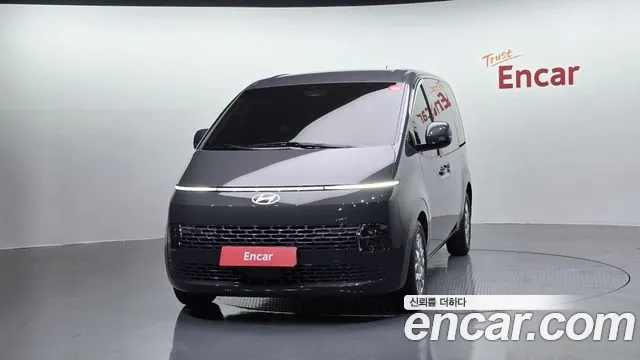 Hyundai Staria