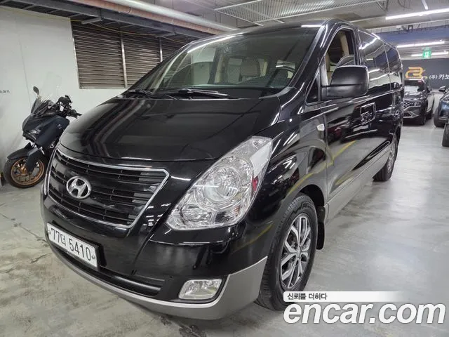 Hyundai Starex