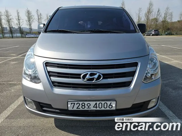 Hyundai Starex