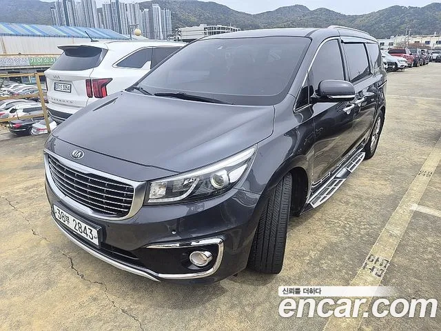 Kia Carnival — экстерьер
