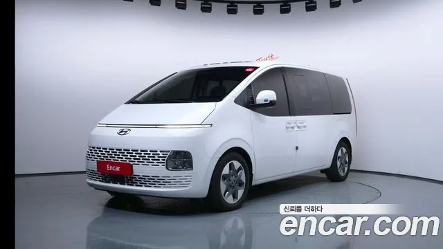 Hyundai Staria