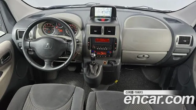 Peugeot Expert — интерьер