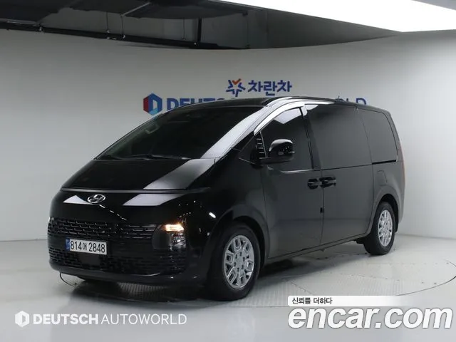 Hyundai Staria