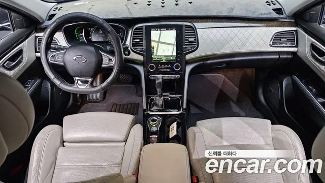 Renault Korea SM6 — интерьер