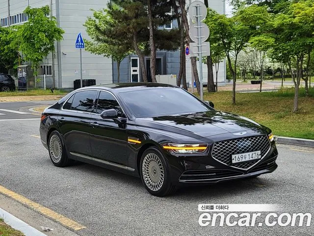 Genesis G90