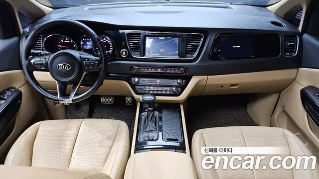 Kia Carnival — интерьер